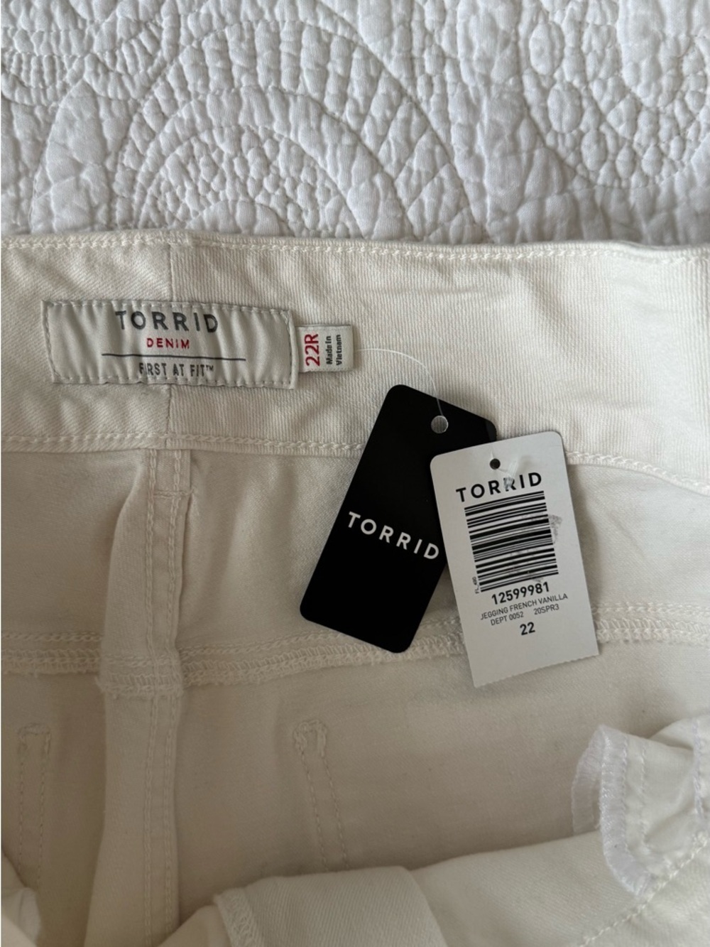 Torrid Off-White High-Rise Denim Jeans Jeggings Women’s 22R - Picture 6 of 10